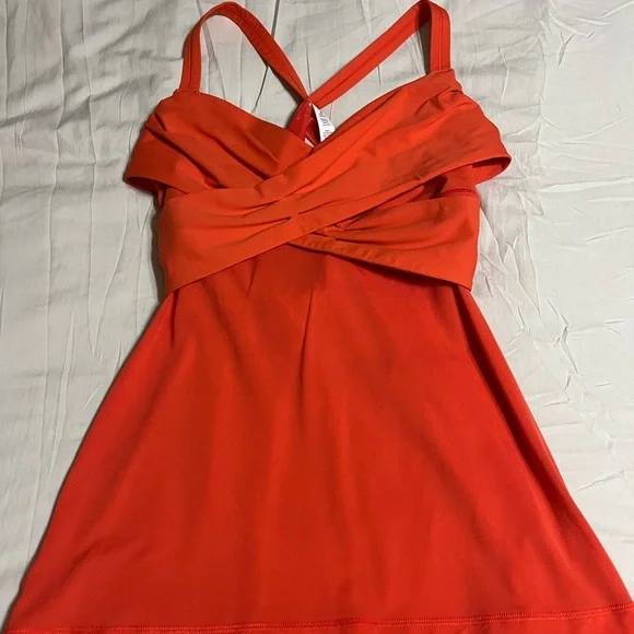 Lululemon Wrap It Up Tank Top Red Women’s Size 12 Built-In Bra - Picture 3 of 7